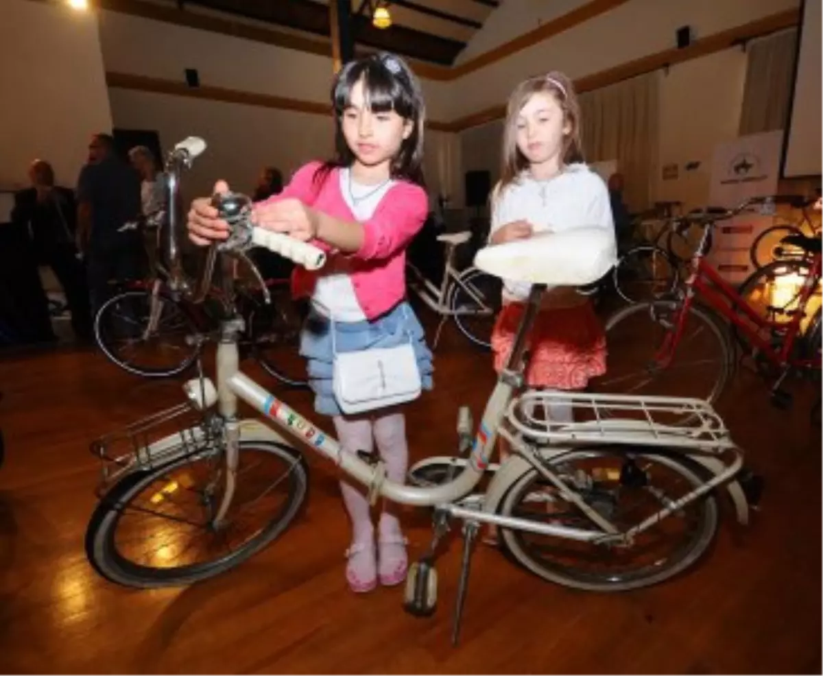 Eski Bisikletlerle Tarihe Yolculuk