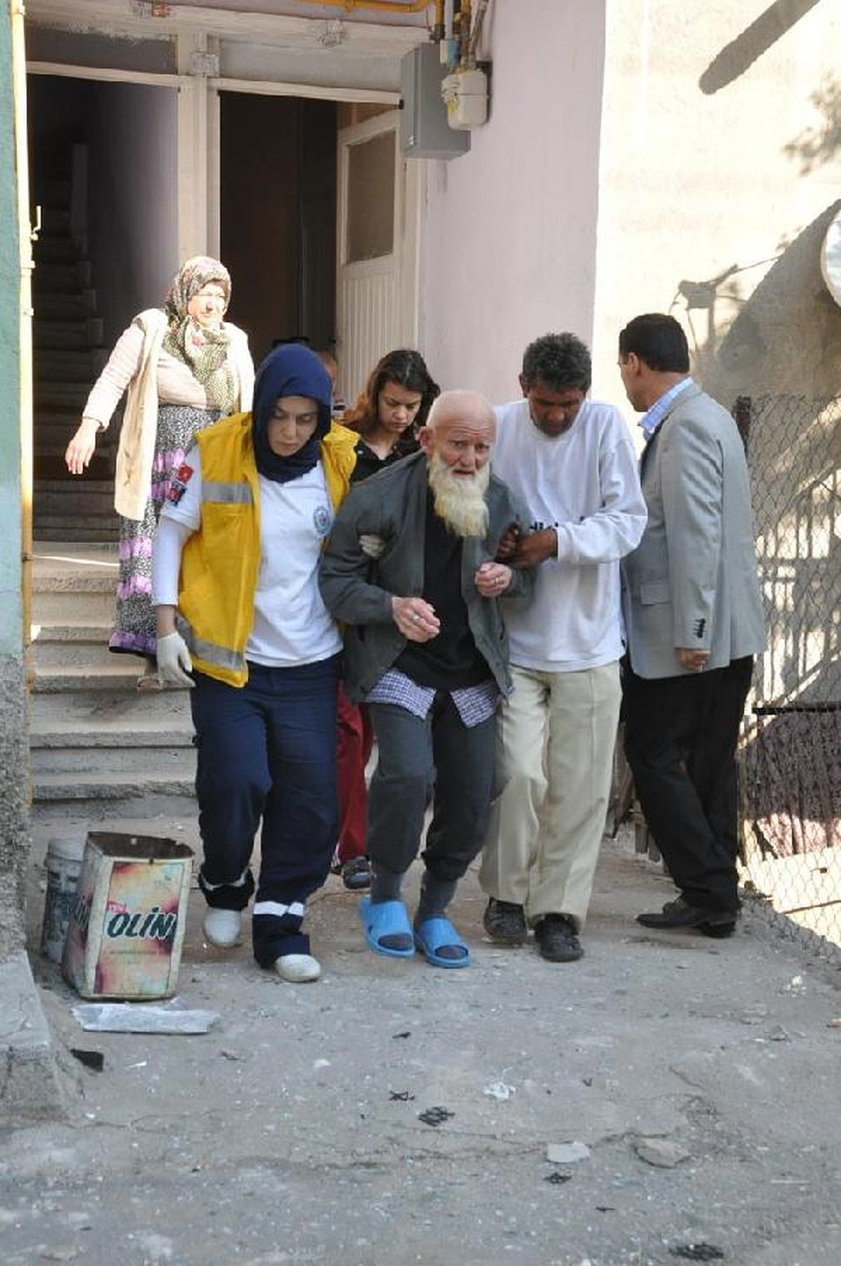 Evde Doğalgaz Patlaması Ucuz Atlatıldı; 1 Yaralı
