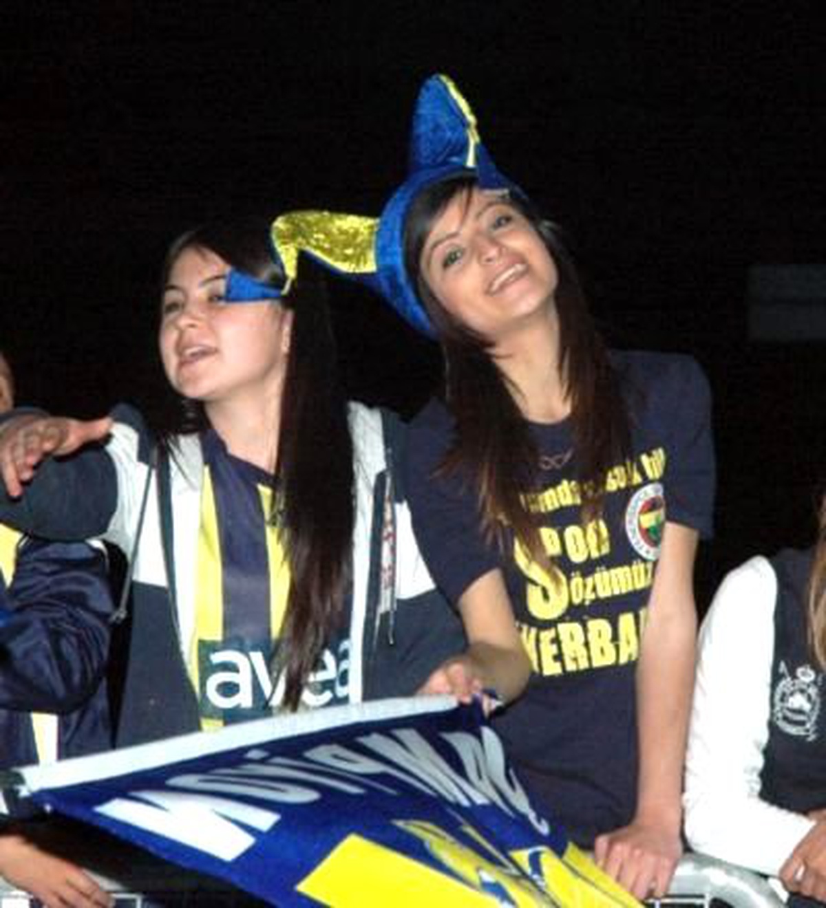 Fenerbahçe İstanbul'da Coşkuyla Karşılandı