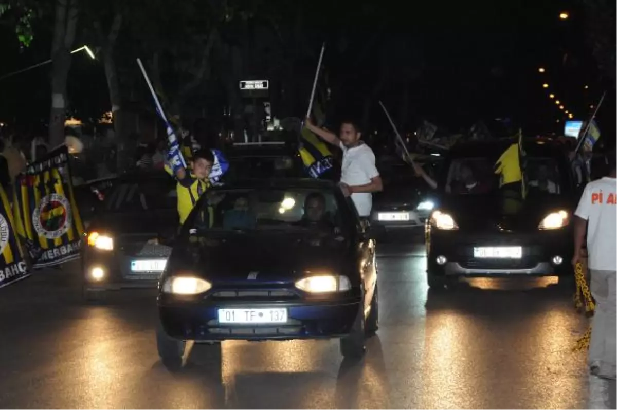 Fenerbahçe Taraftarlarının Kupa Kutlaması