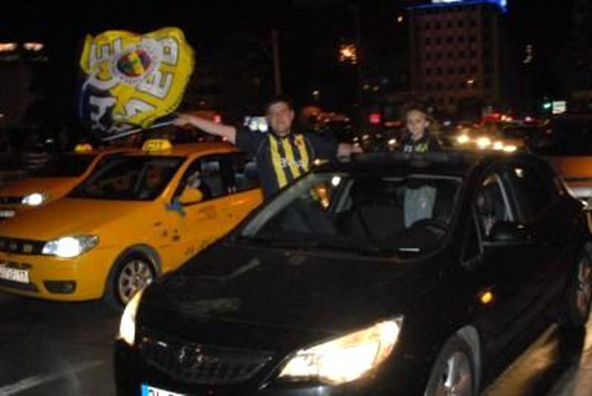 Fenerbahçeliler Başkanına Gitti