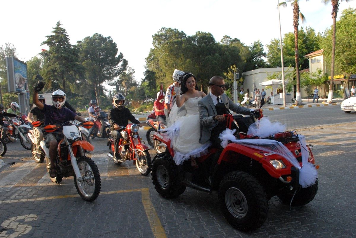 Fethiye'de Atv Gelin Arabası Oldu