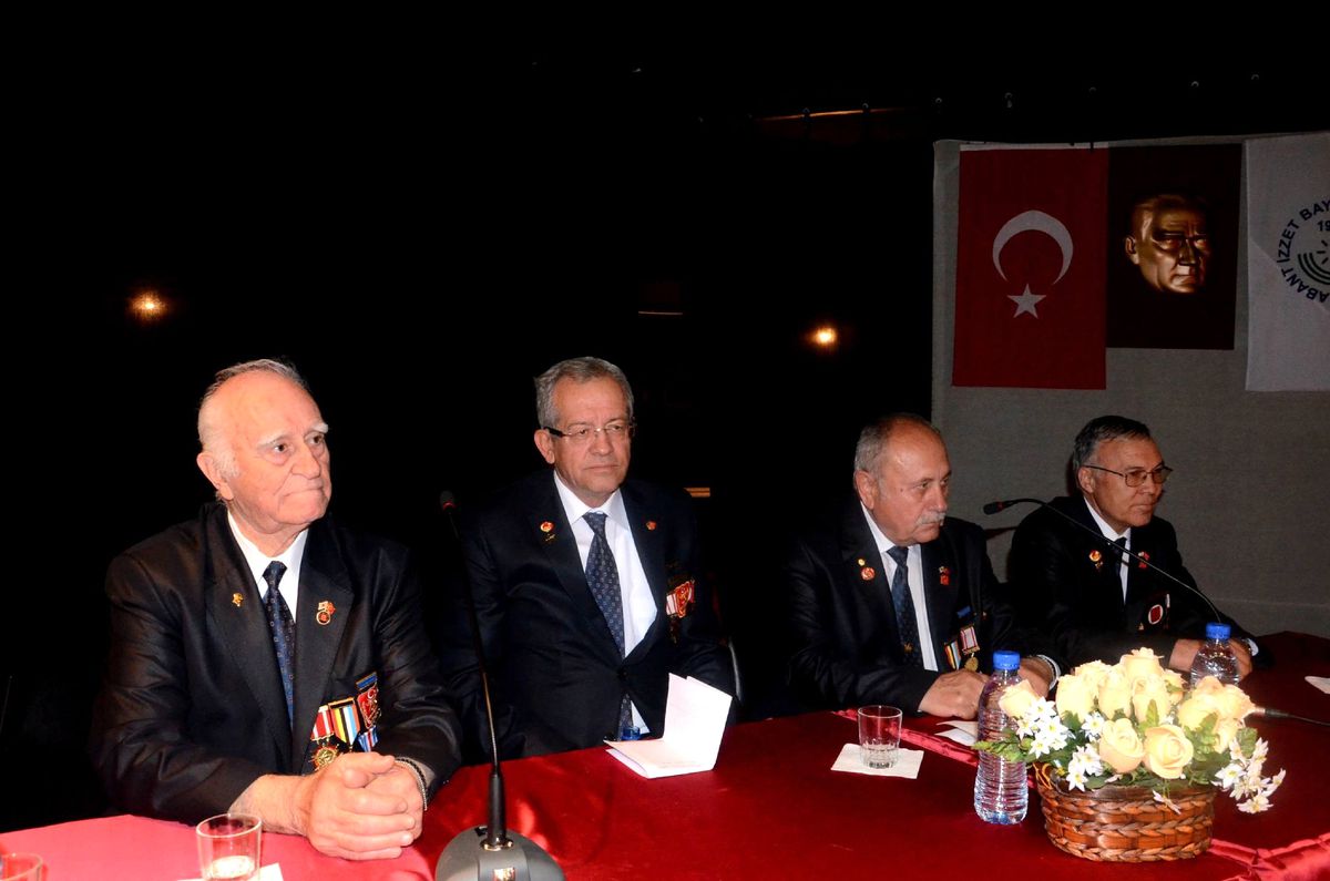 Gaziler Savaş Anılarını Anlattı Öğrenciler Dinledi
