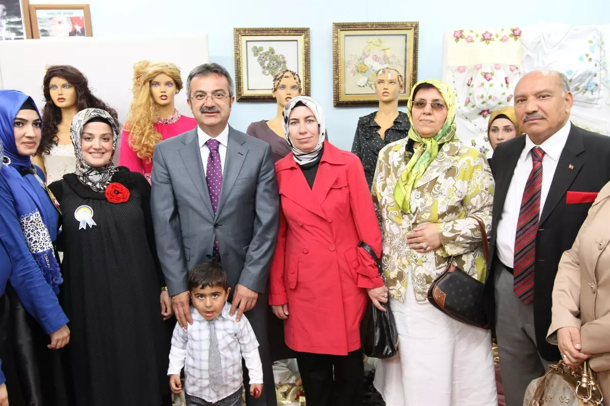 Gesmek\'te Sergi Heyecanı Sürüyor