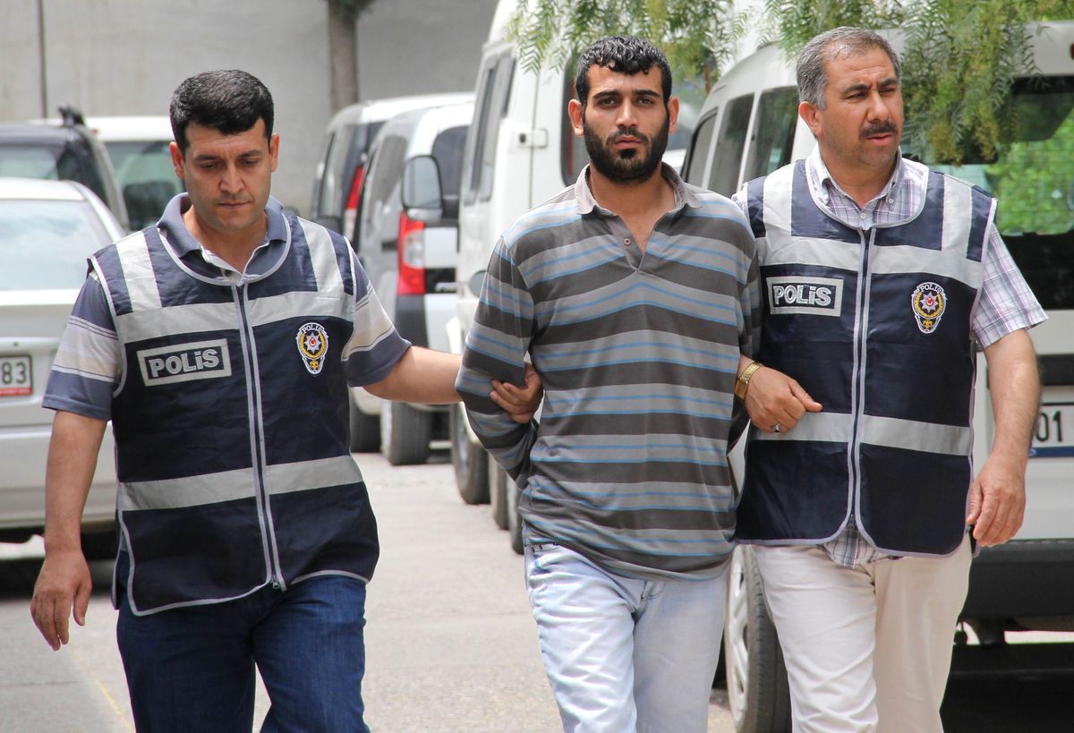 Hırsız Zanlısını Şırdan Merakı Yakalattı