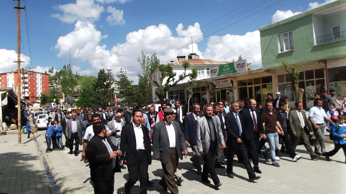 Hizan\'da Gençlik Yürüyüşü