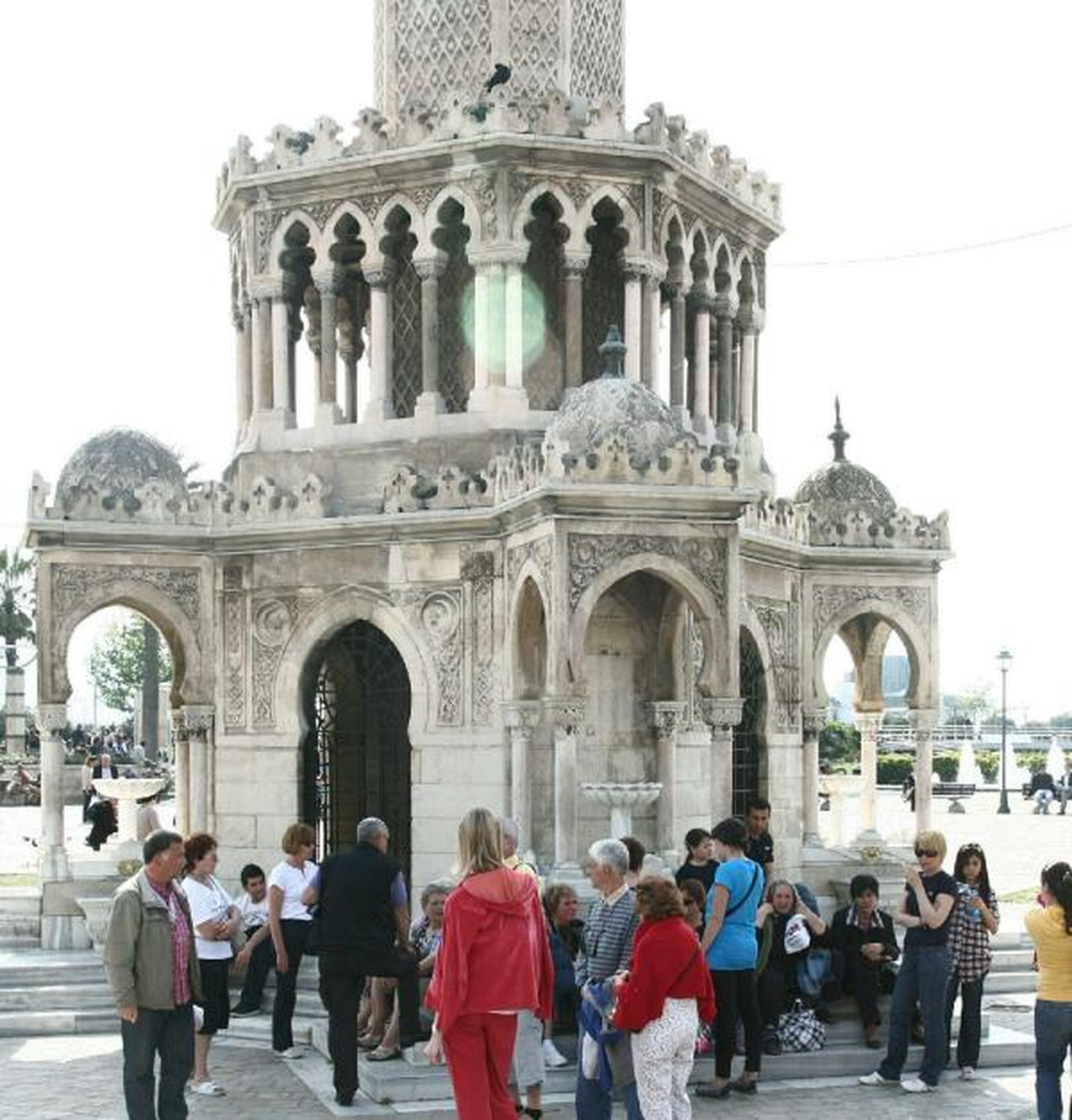 İzmir Saat Kulesi\'nden Hırsızlık