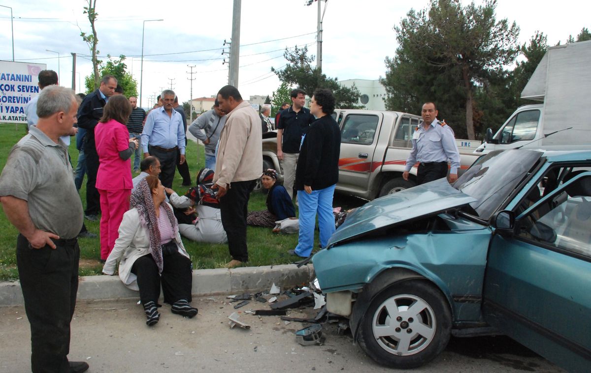 Kavşakta Can Pazarı: 7 Yaralı