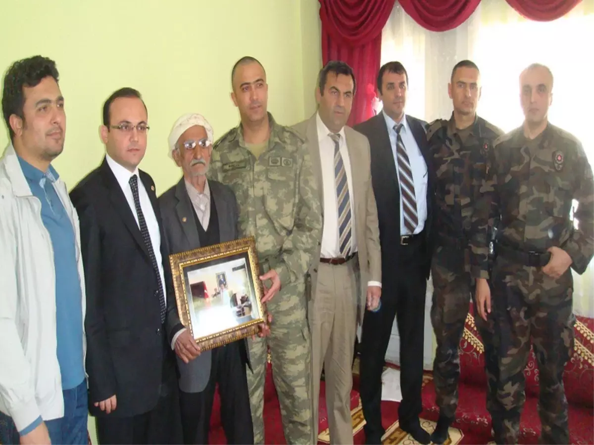 Kaymakam Gençtürk'ten Kore Gazisine Ziyaret