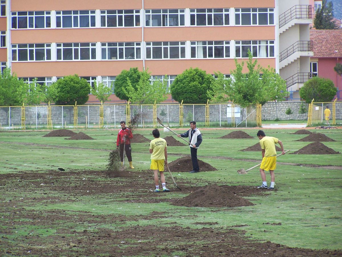 Kendi Sahalarını Kendileri Yapıyor