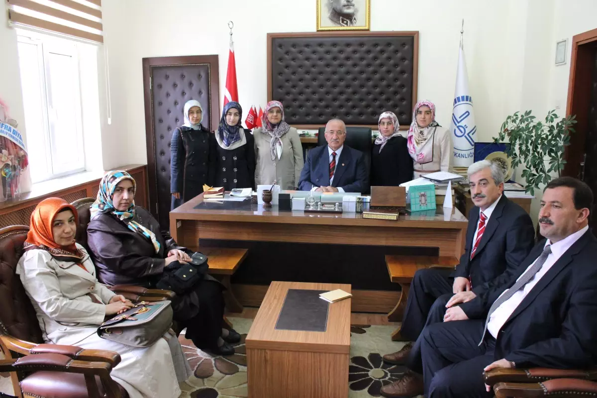 Kız Kuran Kursu Öğrencileri, Birbirleriyle Yarıştı