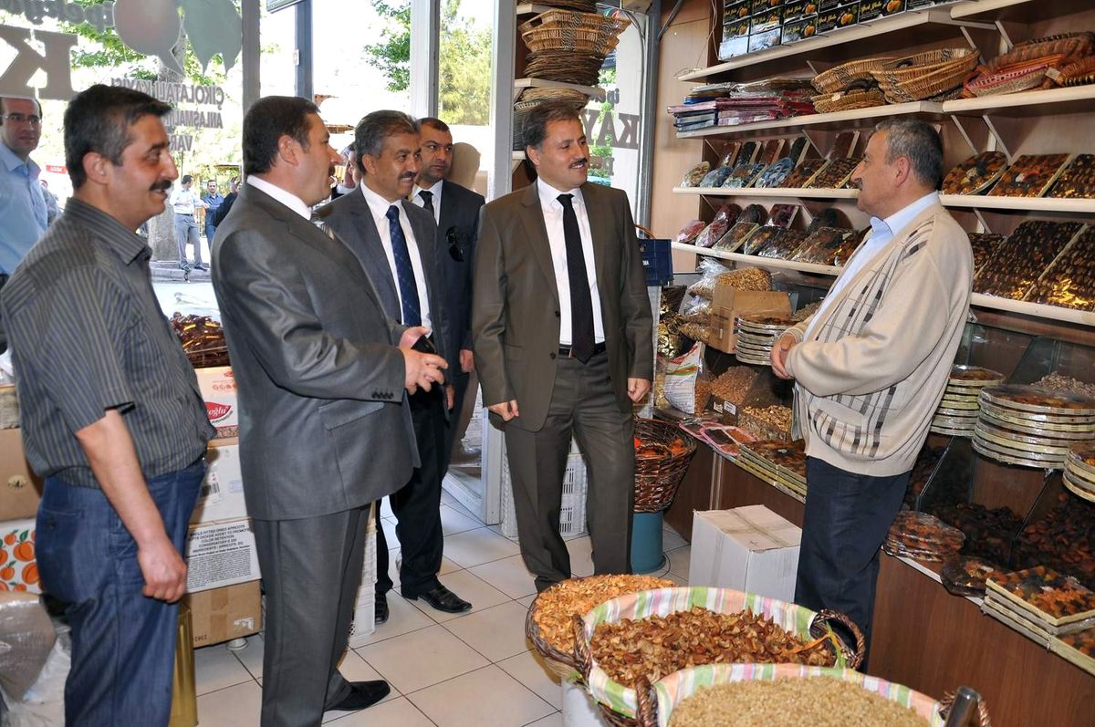 Malatya Belediye Başkanı Çakır Esnafı Ziyaret Etti