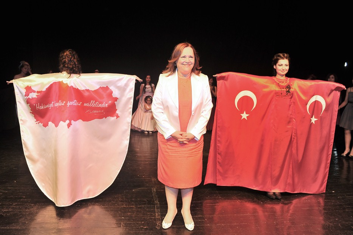 Osmaniye'de 'Sanat, Altın Bileziktir' Defilesi