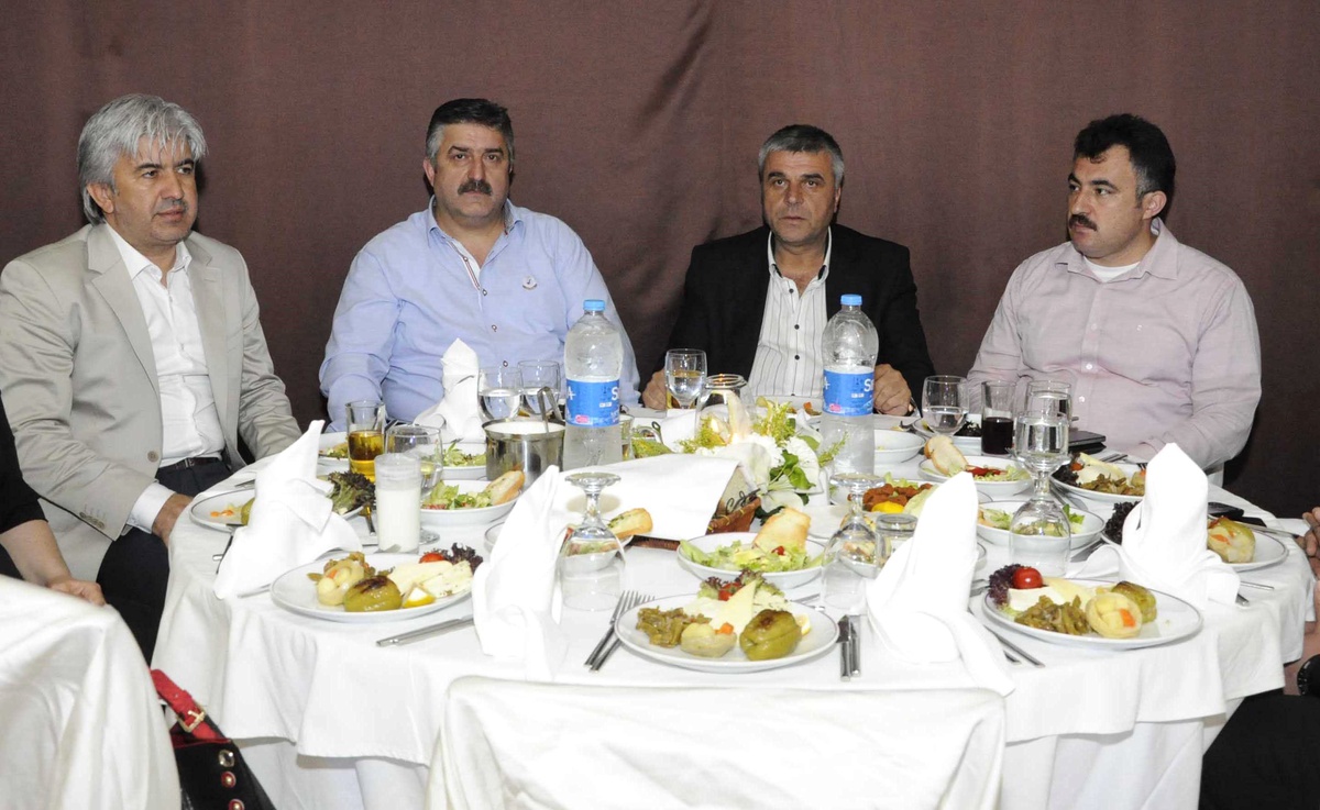 Şampiyon Akhisar Kuşadası'nda Stres Attı