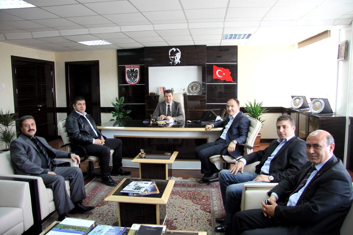 Sivasspor Yönetimi İl Özel İdaresi'ni Ziyaret Etti