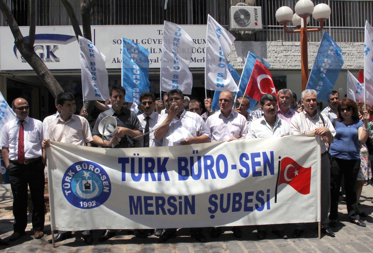 Türk Büro-Sen\'den Sgk Haftası\'nda Sgk Eleştirisi