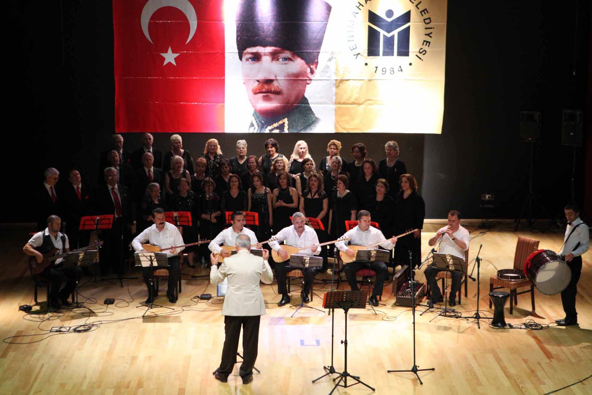 Yenimek Kursiyerlerinden Müzik Ziyafeti