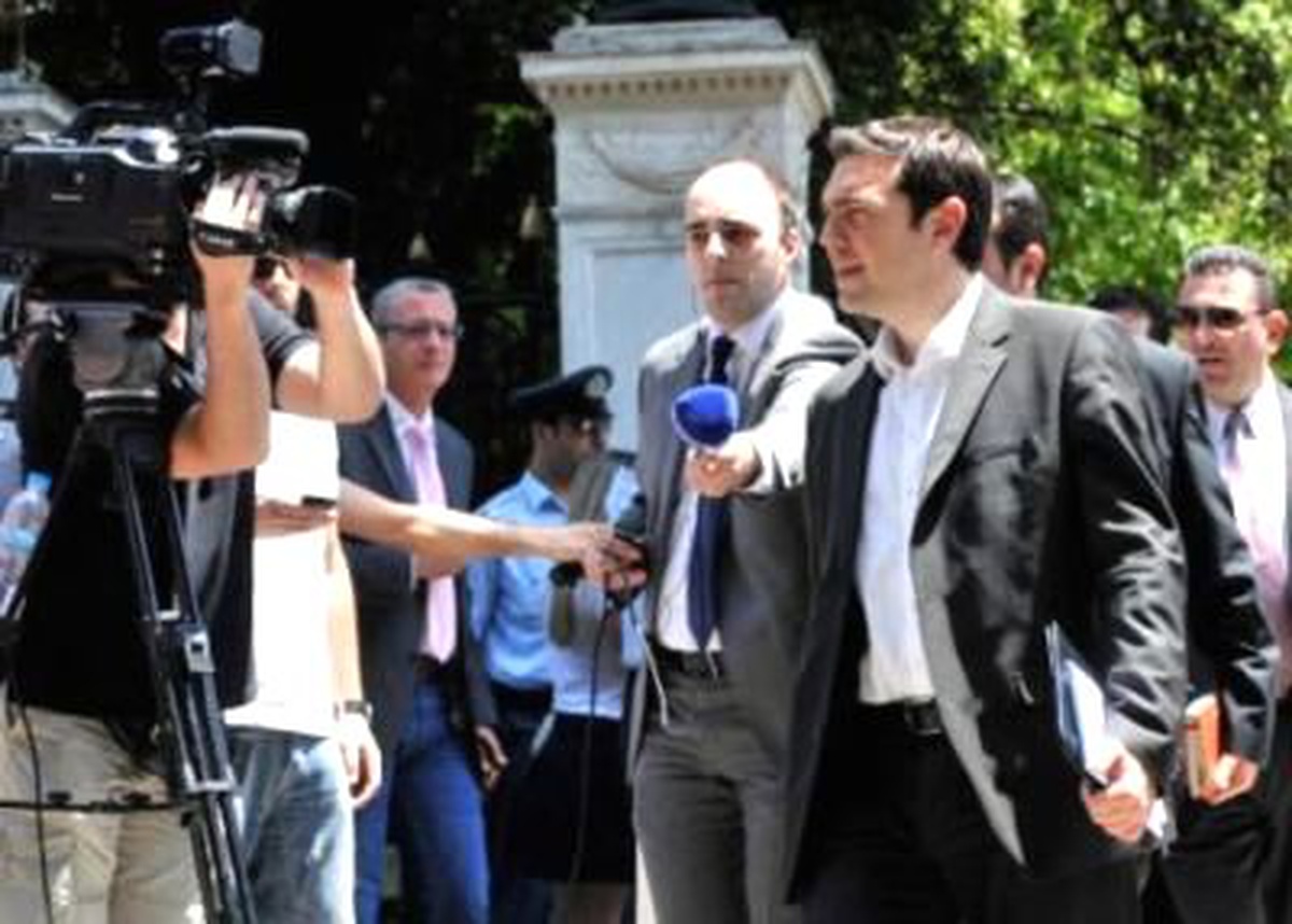 'Yunanlıların Hayatıyla Poker Oynuyorlar'