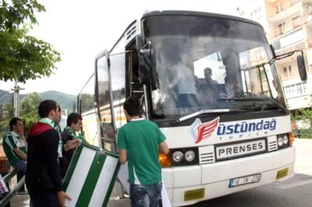 Ziraat Türkiye Kupası Finali Öncesi Ankaragücü Taraftarından Bursaspor\'a Destek