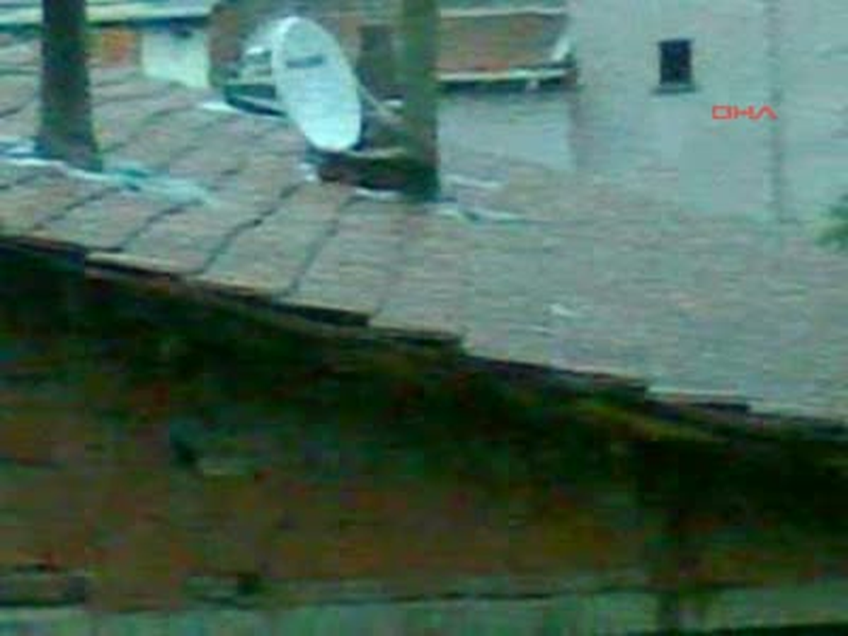 100 Karayolunu Trafiğe Kapattı