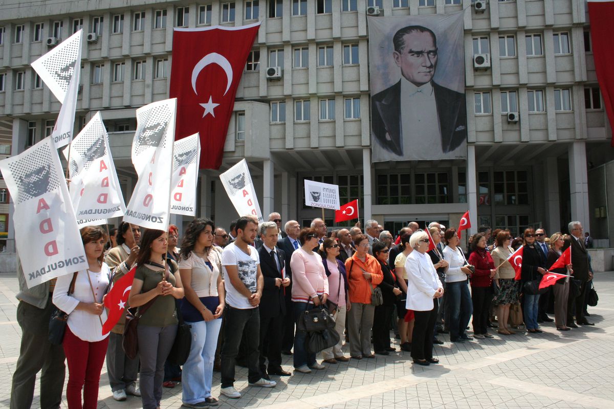 Add, 19 Mayıs\'ı ve Add\'nin Kuruluşunun Yıldönümünü Kutladı