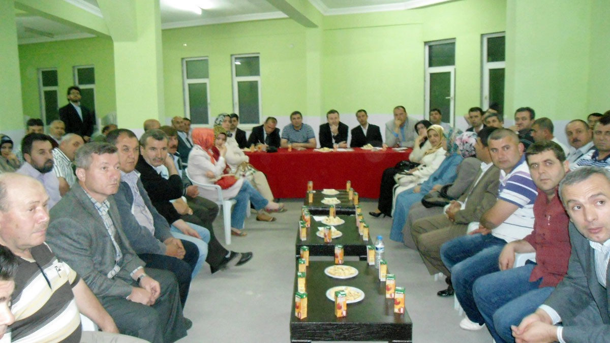 AK Parti Osmangazi İlçe Başkanlığı\'nın Mahalle Ziyaretleri Sürüyor