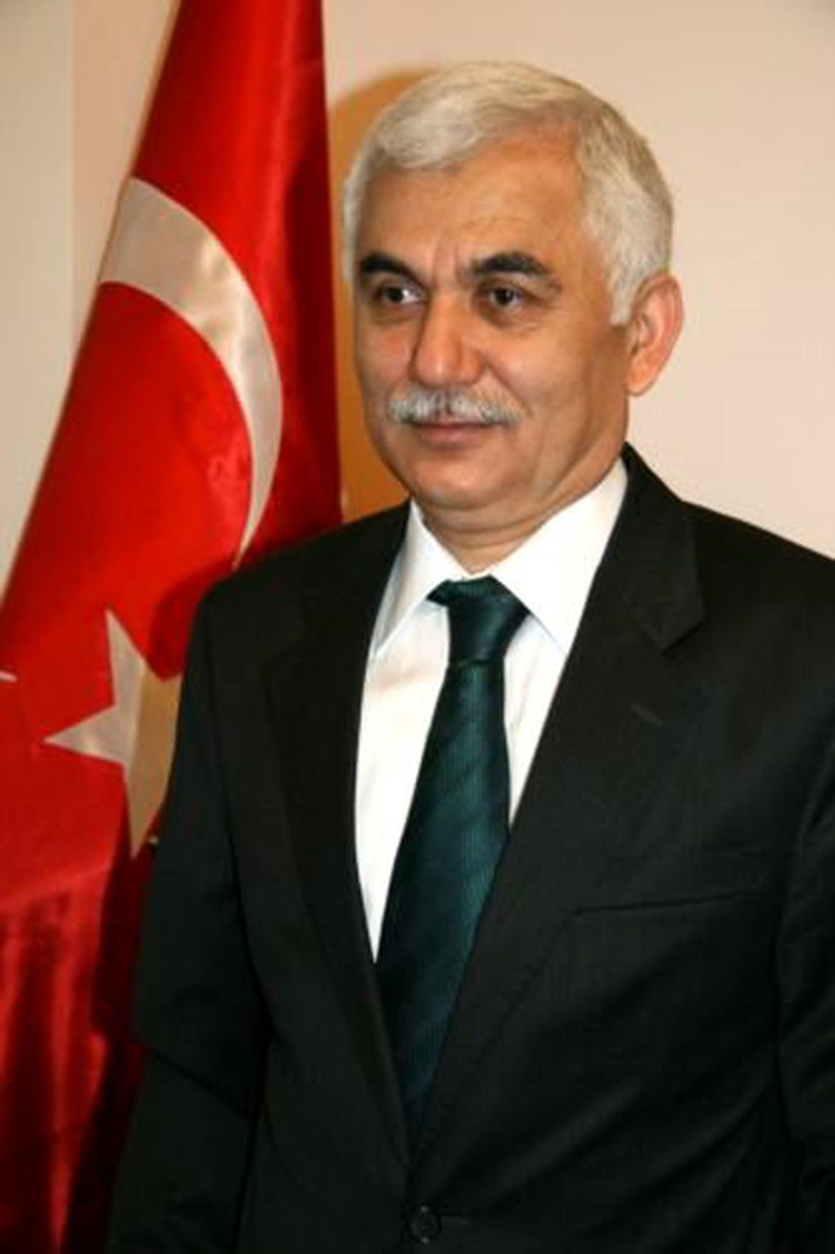 Aksaray Valisi Alimoğlu\'ndan 19 Mayıs Mesajı