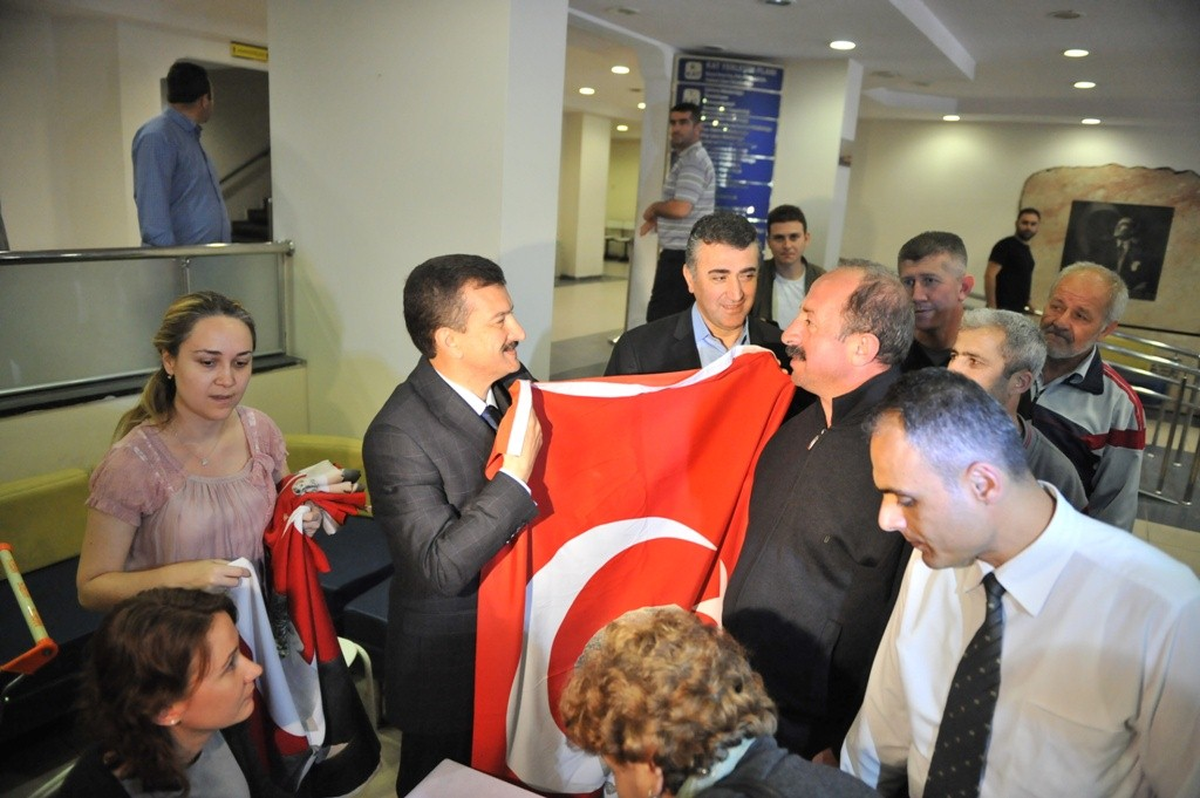 Bayraklar Tatı\'dan