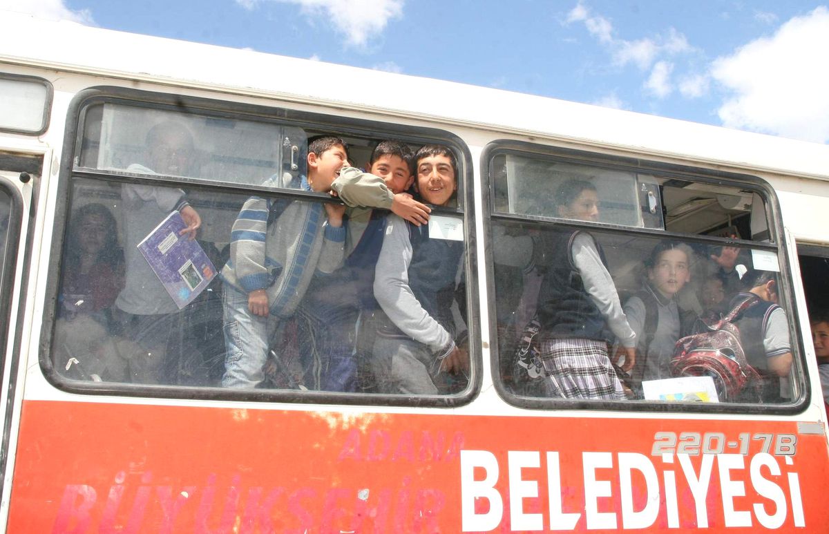 Bir Otobüste 200 Öğrenci