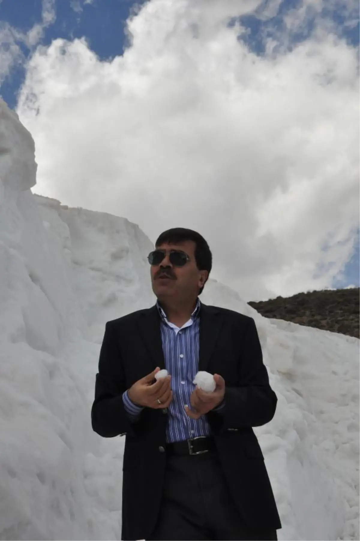 Bitlis\'te Mayıs Ayında Karla Mücadele