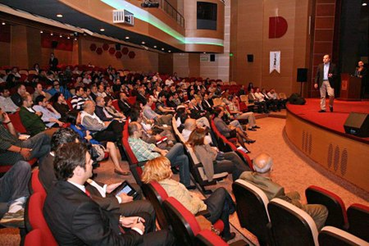 Değişen Dünya Normalleri İş'te Online'da Konuşuldu