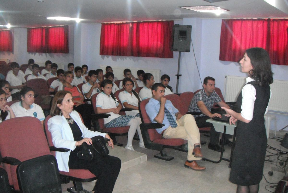 Didim Selçuk Özsoy Lisesi Mesleki'nden Bilgilendirme Seminerleri