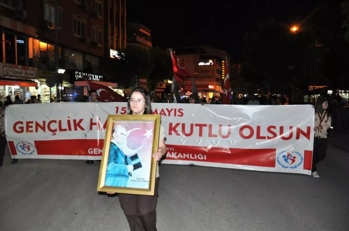 Düzce\'de Fener Alayı Ateşi Coşturdu