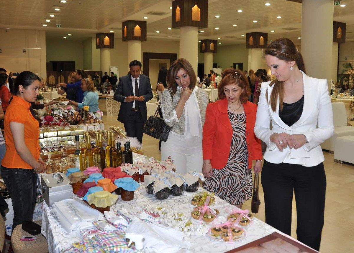 Empati\'den Eğitime Yardım