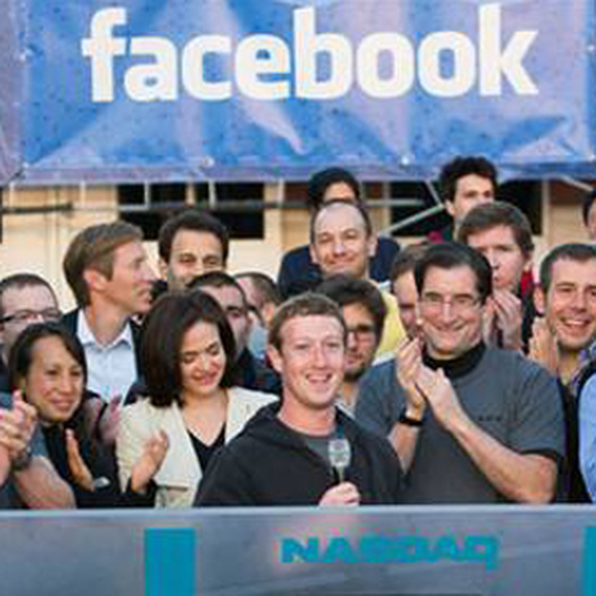 Facebook Düğmeye Bastı