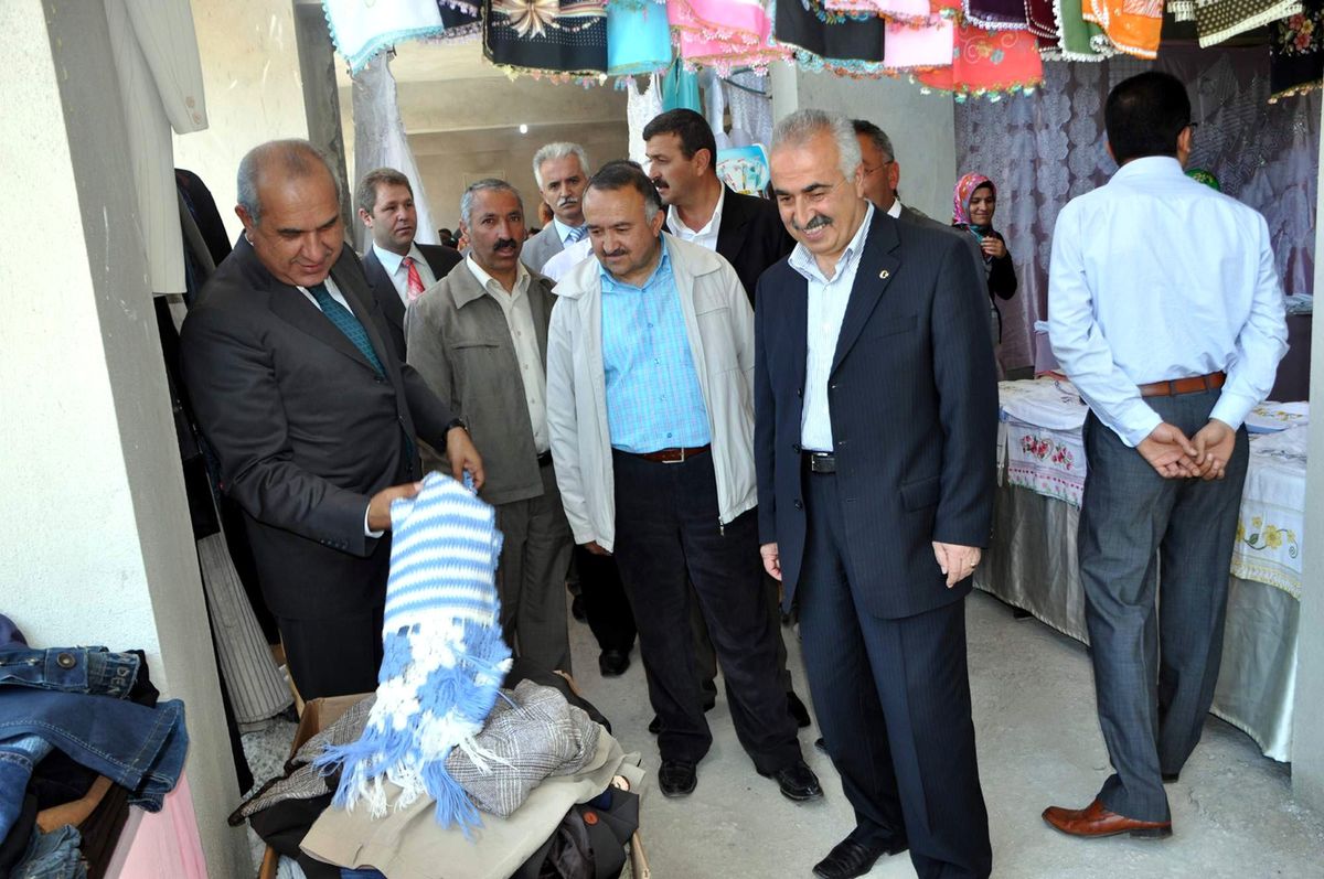 İhtiyaç Sahibi Öğrenciler Yararına Kermes Açıldı