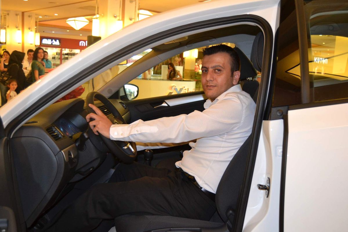 Meysu Outlet\'in Talihlisi Aracını Teslim Aldı