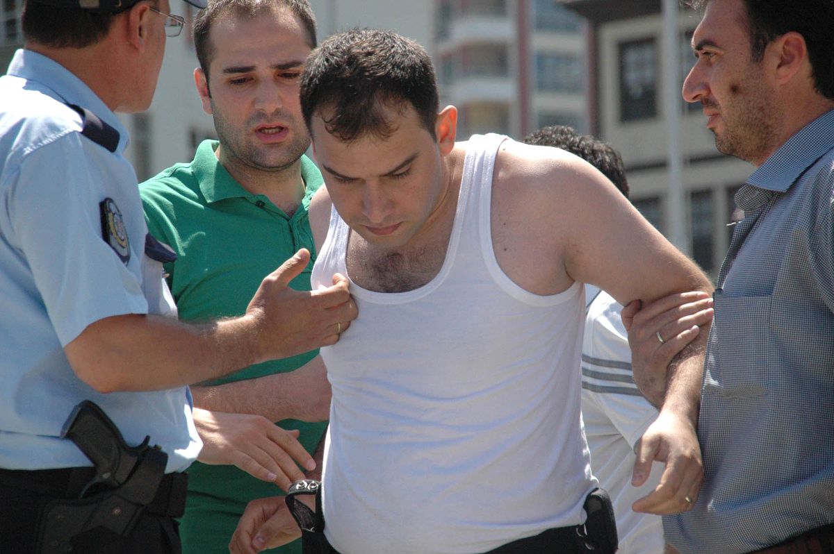 Rize\'de Polis Cinneti