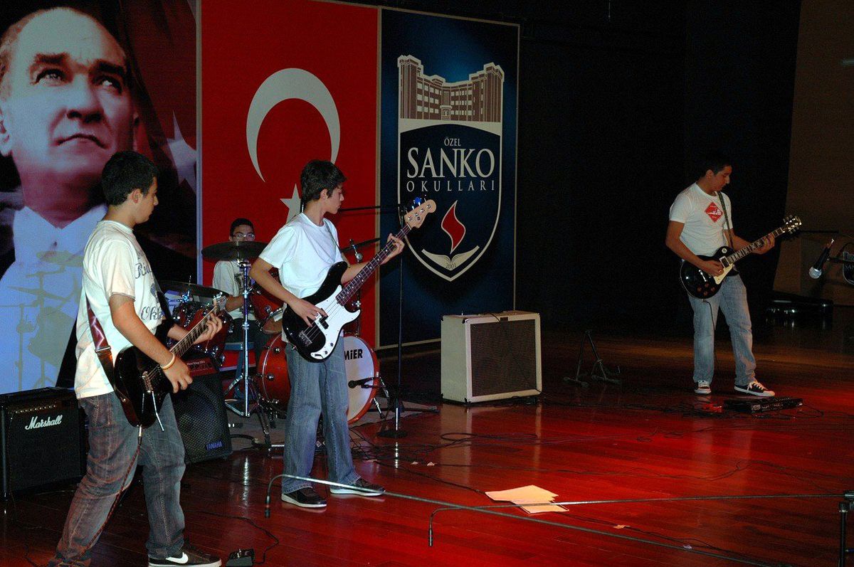 Sanko Koleji Öğrencilerinden 19 Mayıs Müzik Şöleni