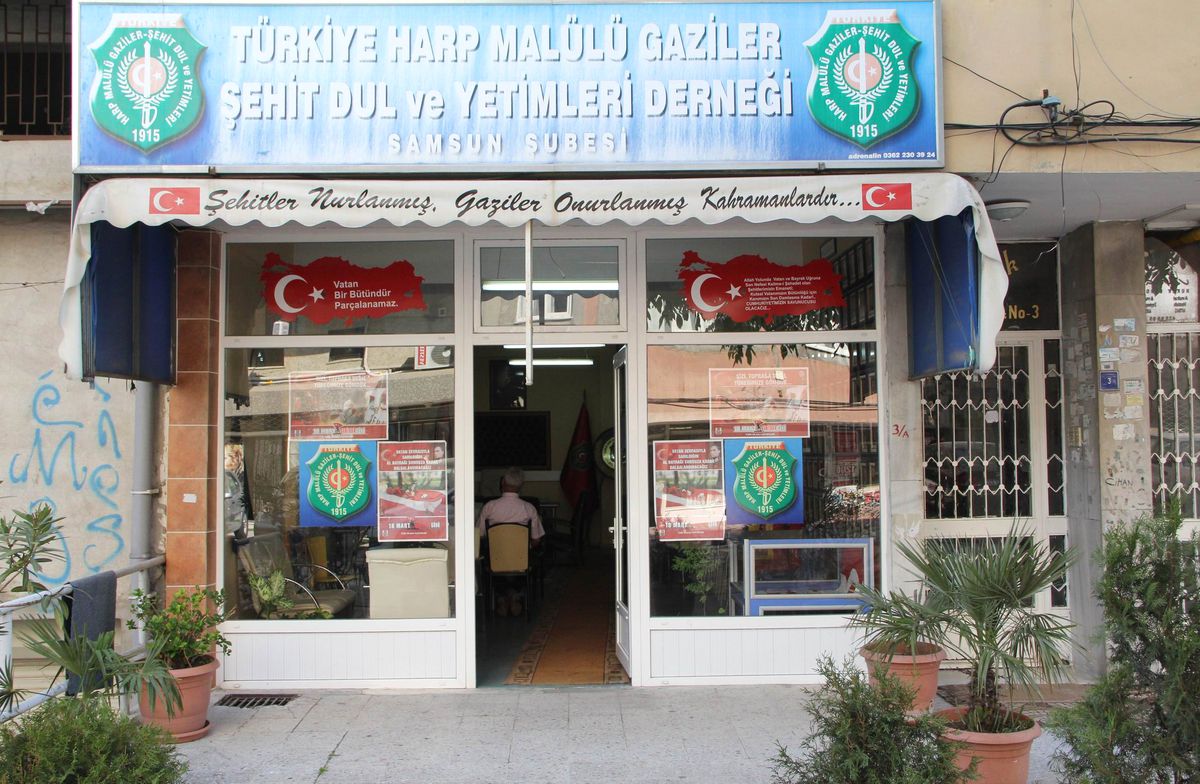 Şehit ve Gazi Aileleri Derneğini Soydular
