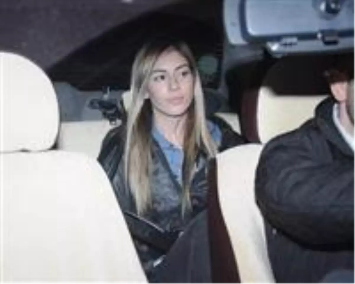 Sinem Kobal İsyan Etti