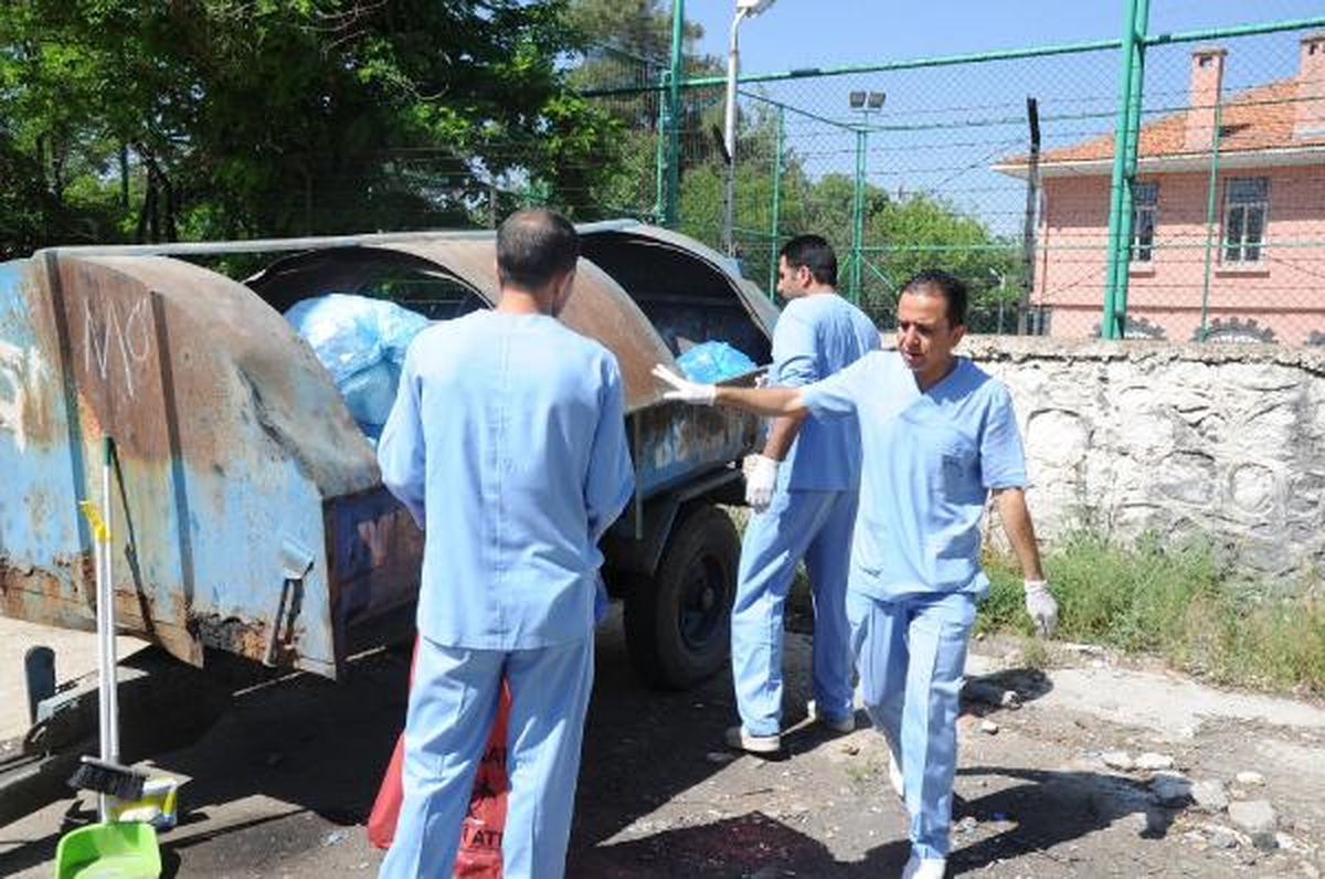 Tıbbi Atıkları Çöpe Atan Sağlık Merkezine, Belediye Ceza Kesti