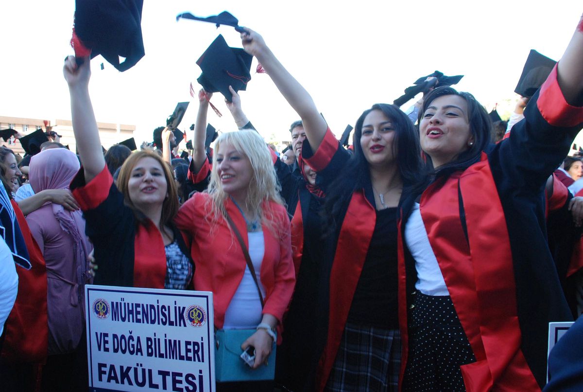 Tokat Gaziosmanpaşa Üniversitesi'nde Mezuniyet Coşkusu