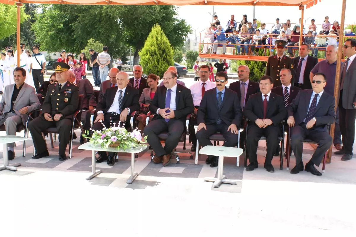 19 Mayıs Atatürk\'ü Anma, Gençlik ve Spor Bayramı