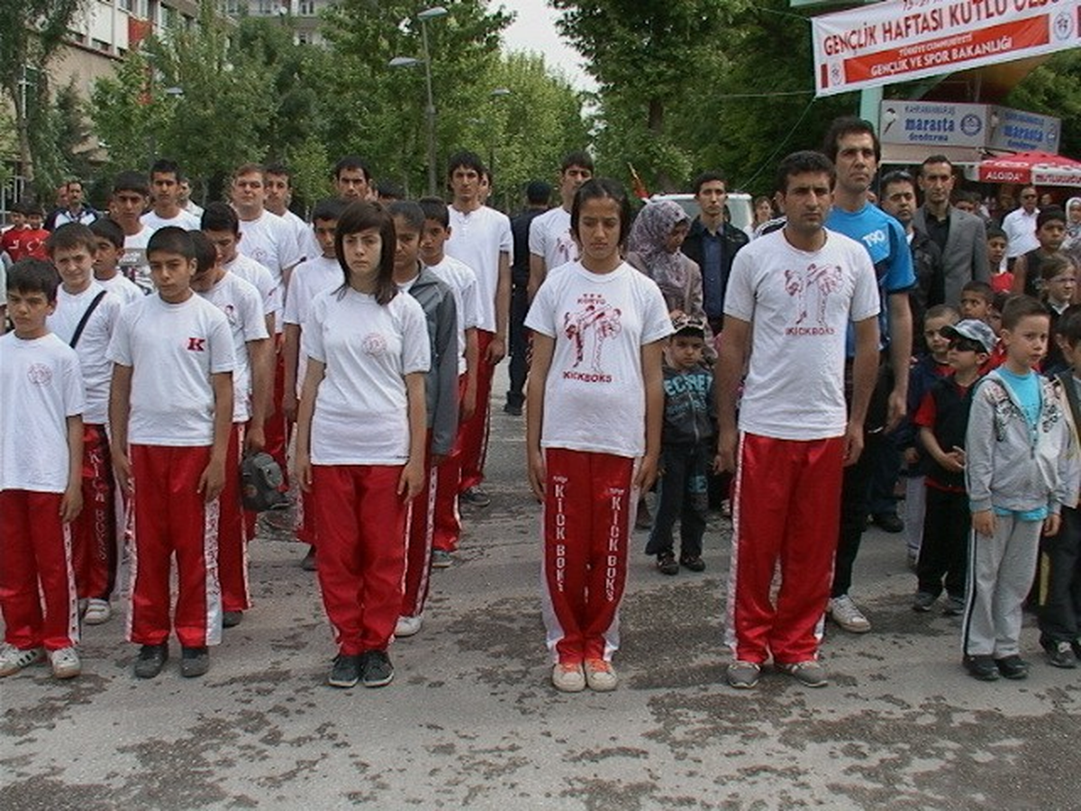 19 Mayıs Atatürk\'ü Anma, Gençlik ve Spor Bayramı