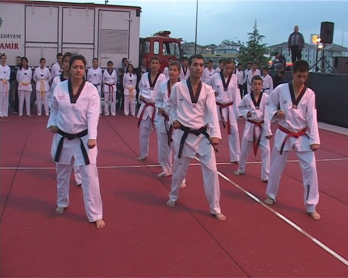 19 Mayıs Atatürk\'ü Anma, Gençlik ve Spor Bayramı Kutlamaları