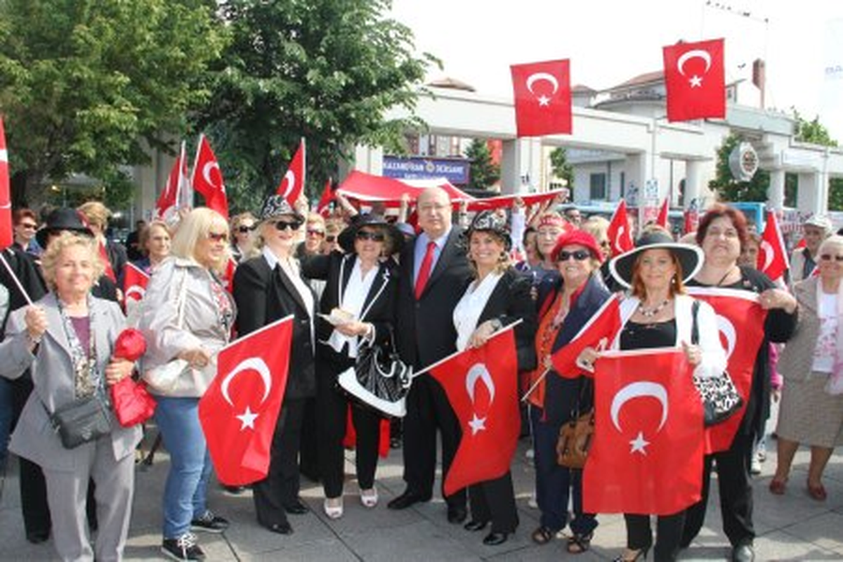 19 Mayıs Bakırköy'de Coşkuyla Kutlandı