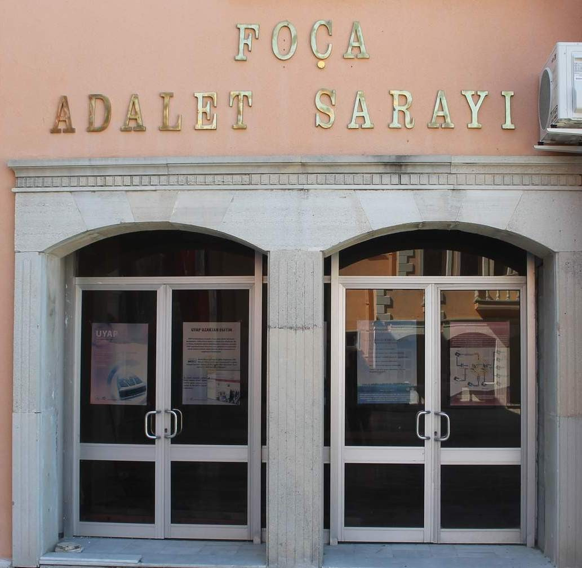 19 Mayıs Töreninde Albaya Gözaltı