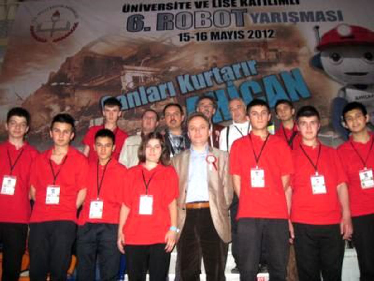 Alaplı Eml\'nin 6. Robot Yarışması Başarısı