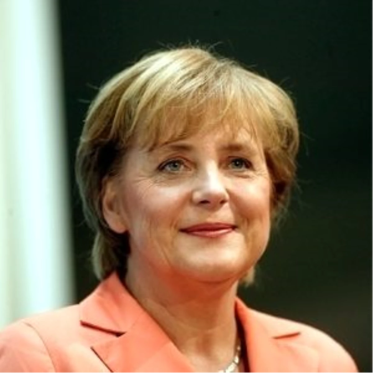 Almanya Başbakanı Merkel\'in, Yunanistan\'dan "Referandum" Talebi